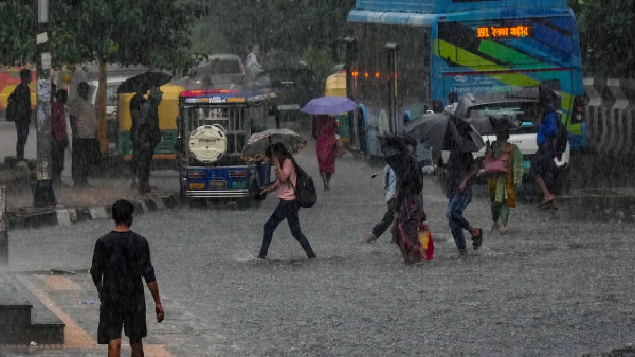 Delhi recorded a minimum temperature of 26.8°C, which is 0.5 degrees below the seasonal average, according to IMD data